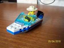 Lego série Town City Police n° 30017 "Police Boat" - 2012