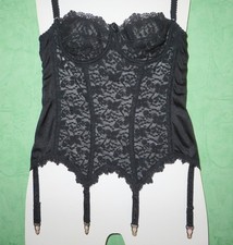 Guêpière en dentelle noire