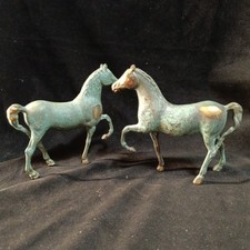 Paire De Statuette De Chevaux