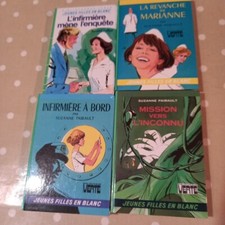 Lot De 4 Livres Bibliothèque