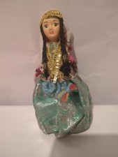 Poupée artisanale folklorique