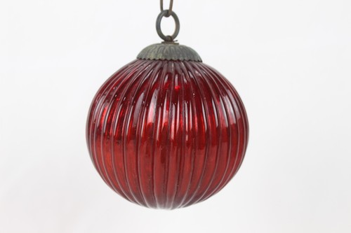 Ornement verre rouge - en,
