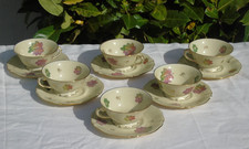 Ancienne manufacture royale  Service de 6 tasses à café en porcelaine de Limoges