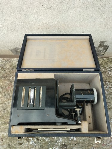 Projecteur pour films mm - ,