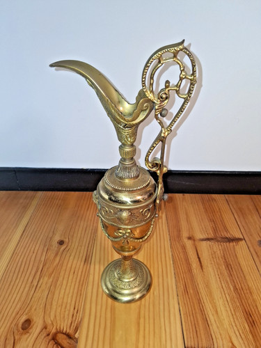 Ancienne aiguière décorative