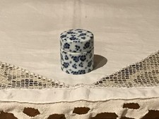 Petit pot cylindrique en