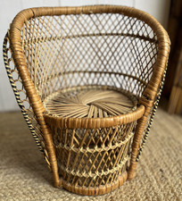 Fauteuil pour poupée en osier