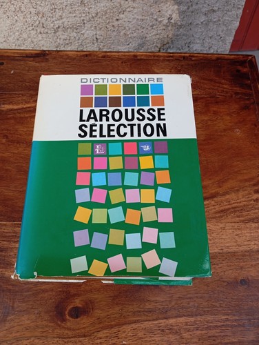 Dictionnaire larousse - dictionnaire,