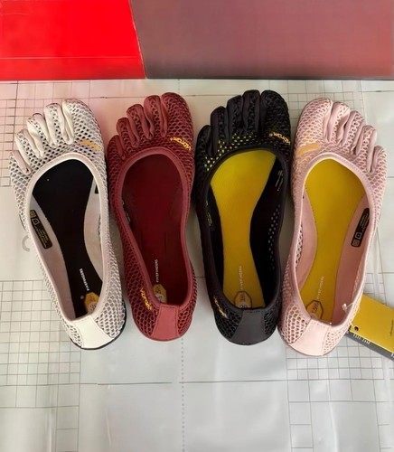 New vibram five fingers - five, yoga