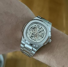 Montre Neuve Squelette