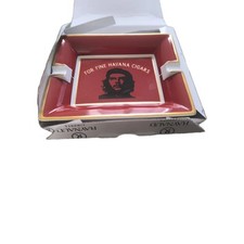 Très Rare Cendrier rouge "CHE