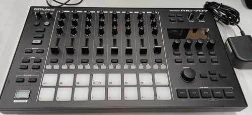 Roland 707 groovebox - roland, mc-707