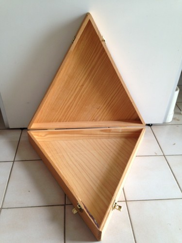 Superbe caisse triangulaire - superbe,