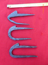 LOT : ancien mentonnet en fer