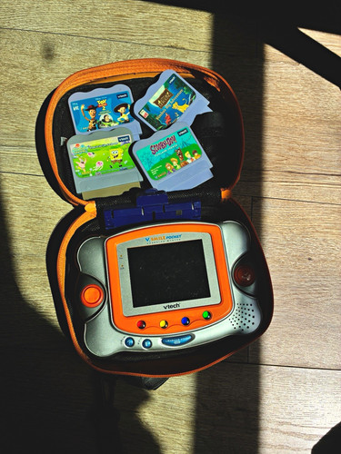Vtech smile pocket handheld - v.smile,