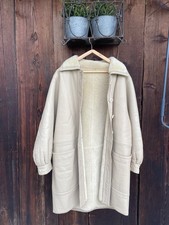 🧥 Yves Saint Laurent