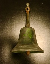 Superbe cloche de monastère