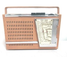 Vintage 1950s "Radiomatic Transat" Transistor Radio