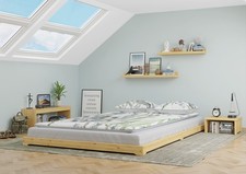 Lit en pin très bas, Lit au