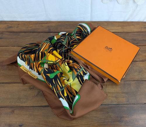 Carré hermès cols verts - cols,