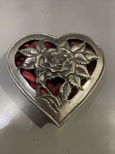 Ancienne boite etain forme - en,