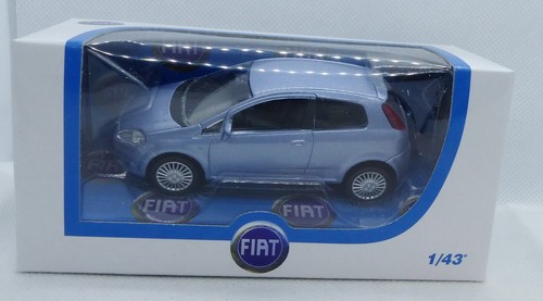 Voiture fiat nuova punto - fiat, 1/43