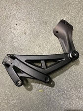 Support repose pied droit