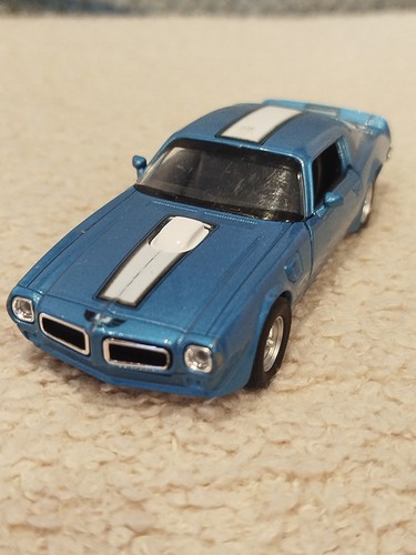 Voiture miniature 1972 - voiture,