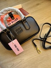 Sac Miu Miu noir modèle