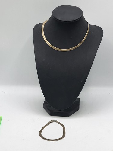 Lot collier ras - , de