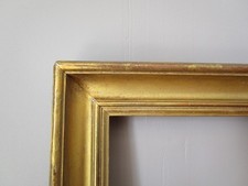 Cadre ancien en bois mouluré