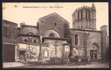 Old postcard Castelsarrasin, Church of St-Sauveur with posters on the wall 