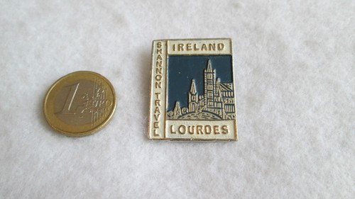 Ancienne médaille broche
