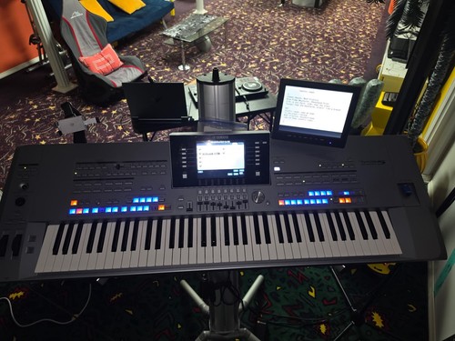 Yamaha tyros keyboard - 5,