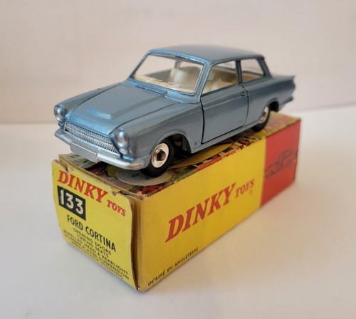 Dinky toys 133 ford cortina - dinky,