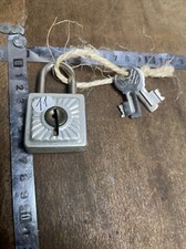 CADENAS AVEC CLÉ Ancien clef