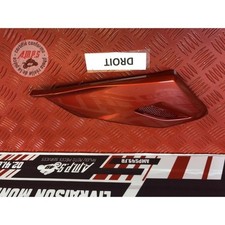 Cache sous reservoir droit