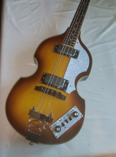 Guitare basse chapel style - guitare,