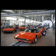 Photo A.002432 FERRARI 308 GTS ASSEMBLY LINE