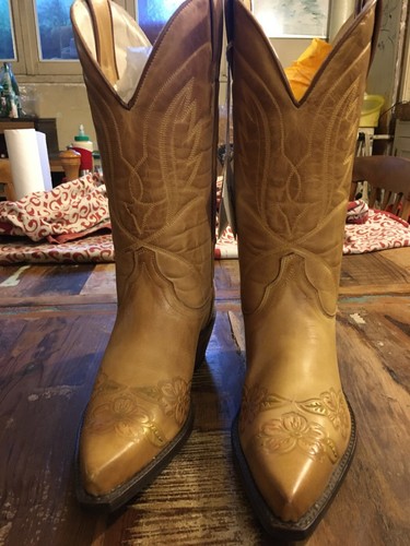 Très belles bottes western - trÈs,