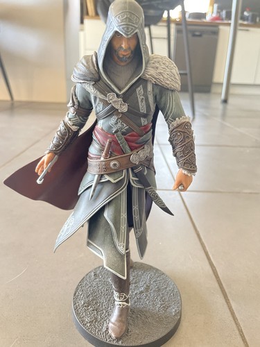 Figurine ezio auditore - figurine,