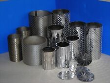 Toothed roller cheese grater