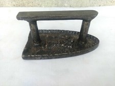  FER A REPASSER DU XIX ieme -  DECOR D'UN ANGE