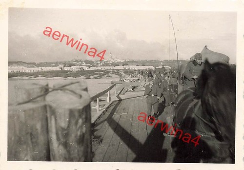 Soldats allemands sur pont - sur, le