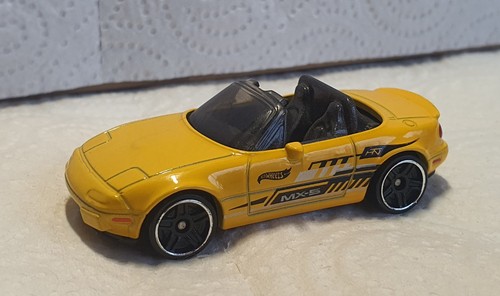 Hot wheels mazda mx - hot,