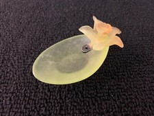 Coupelle pique fleur ou porte