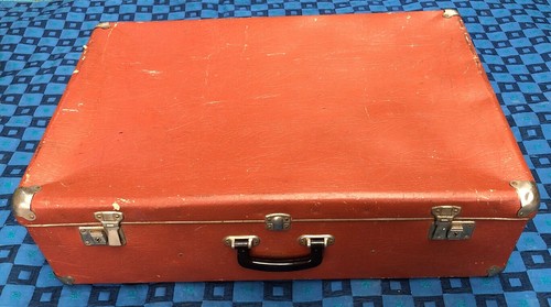 Belle ancienne valise - , rétro