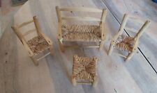 Mobilier de poupée en bois et osier 1 banc, 1 tabouret et 2 chaises