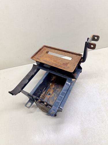 Kubota b7001 tractor battery - b7001,