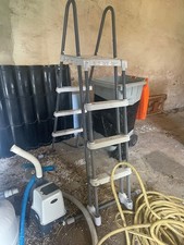 Je vends une echelle picine